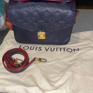 Louis Vuitton Pochette Métis Monogram Empreinte